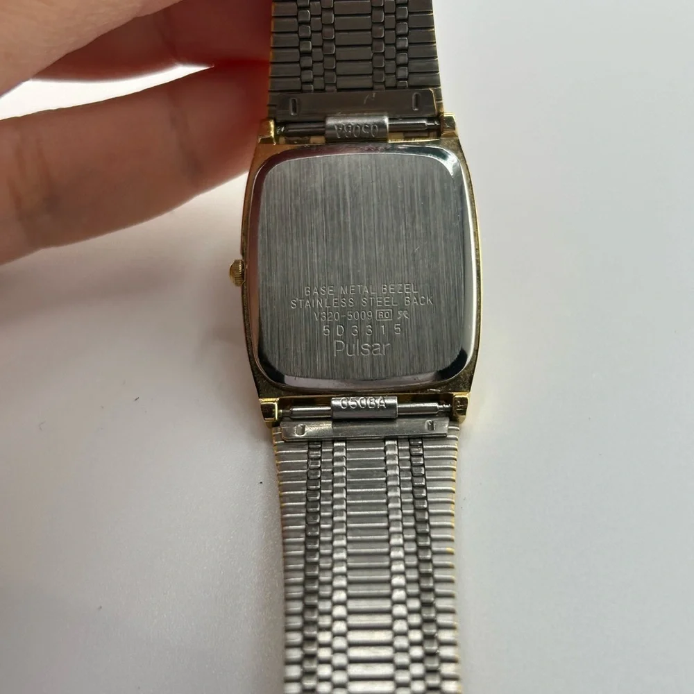 Pulsar Men's Gold Toned Stainless Steel Band Analog Watch #211 5D3315*